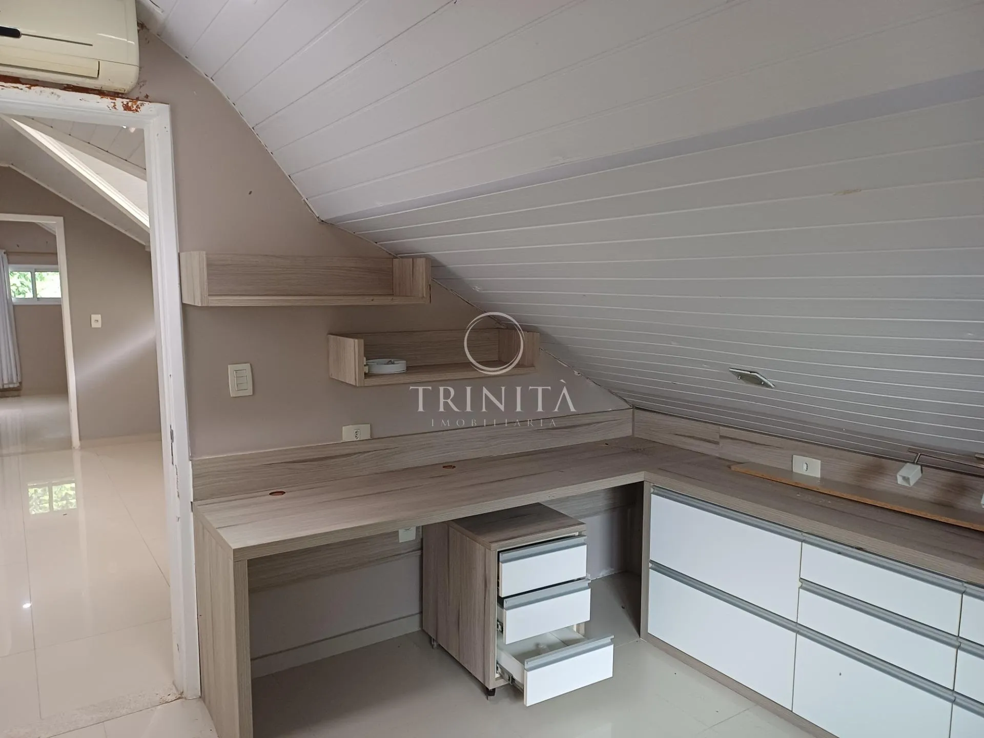 House, 490 m², with a grill on the balcony — photo 80