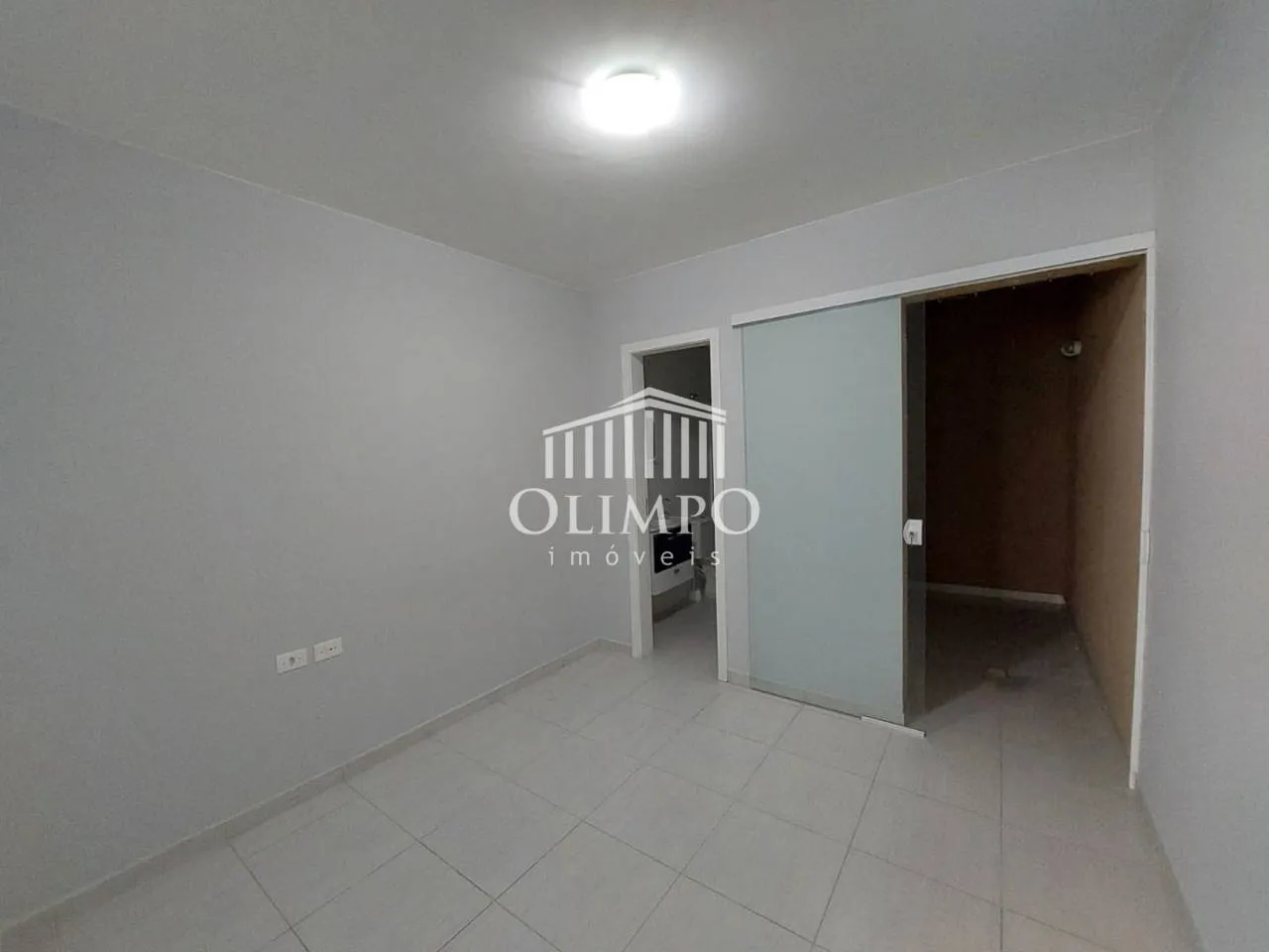 35 m² 1-bedroom apartment with gas water heater — photo 3