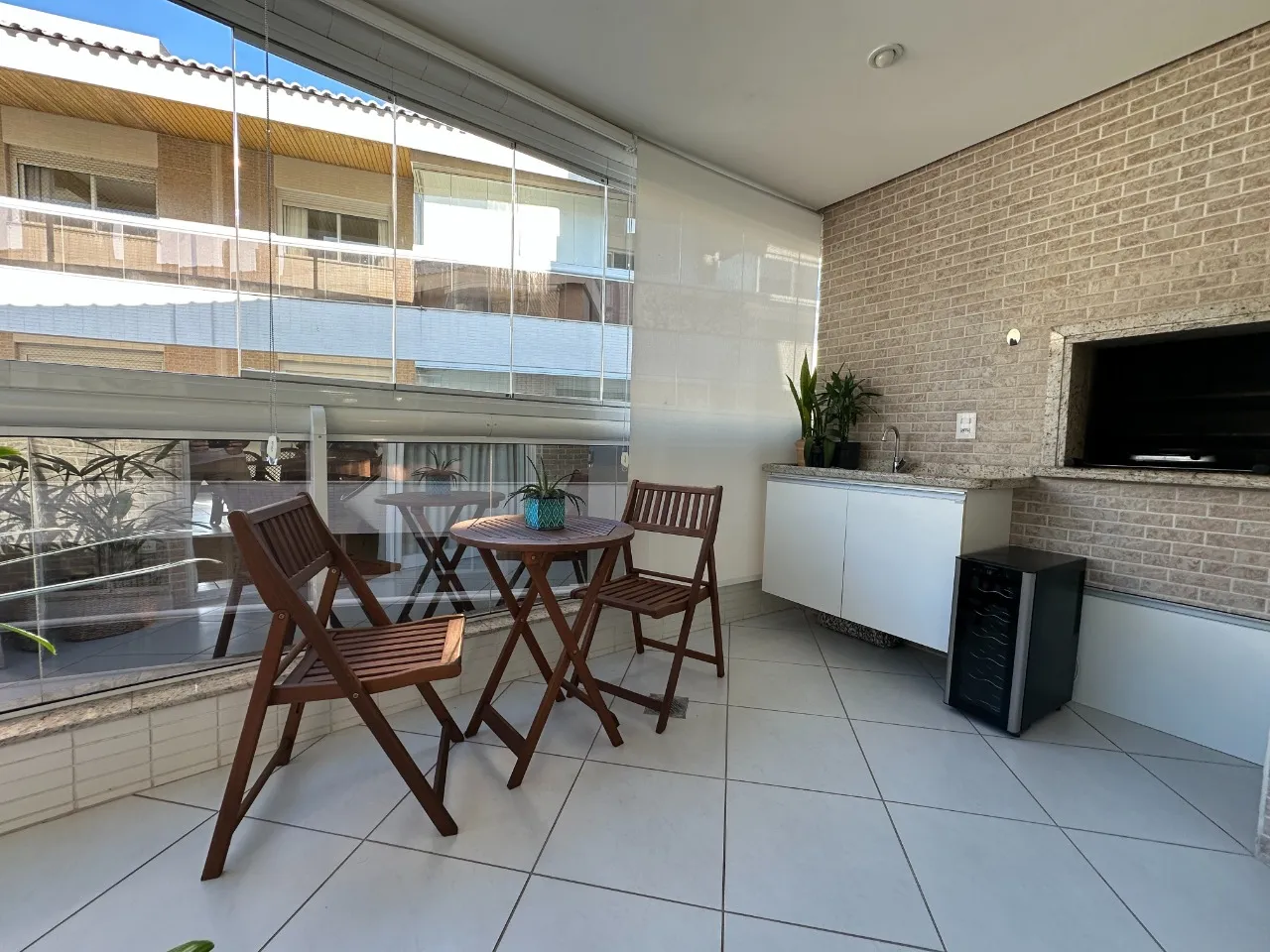 2-bedroom apartment with a glass-enclosed balcony — photo 17