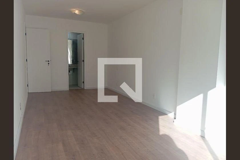 130 m² apartment with 3 bedrooms and a balcony — photo 31