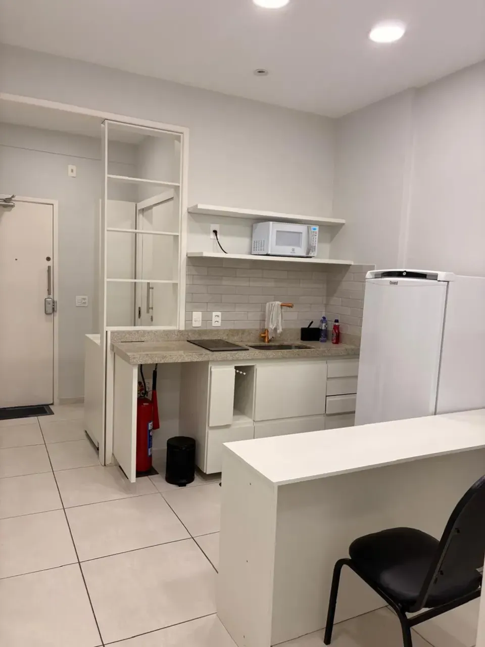 Furnished 1-bedroom apartment of 29 m² with no parking — photo 2