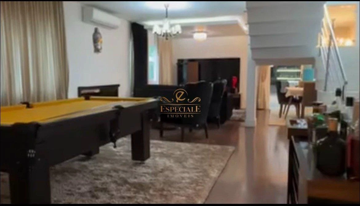 Furnished house, 401 m², with a glass-enclosed balcony — photo 9