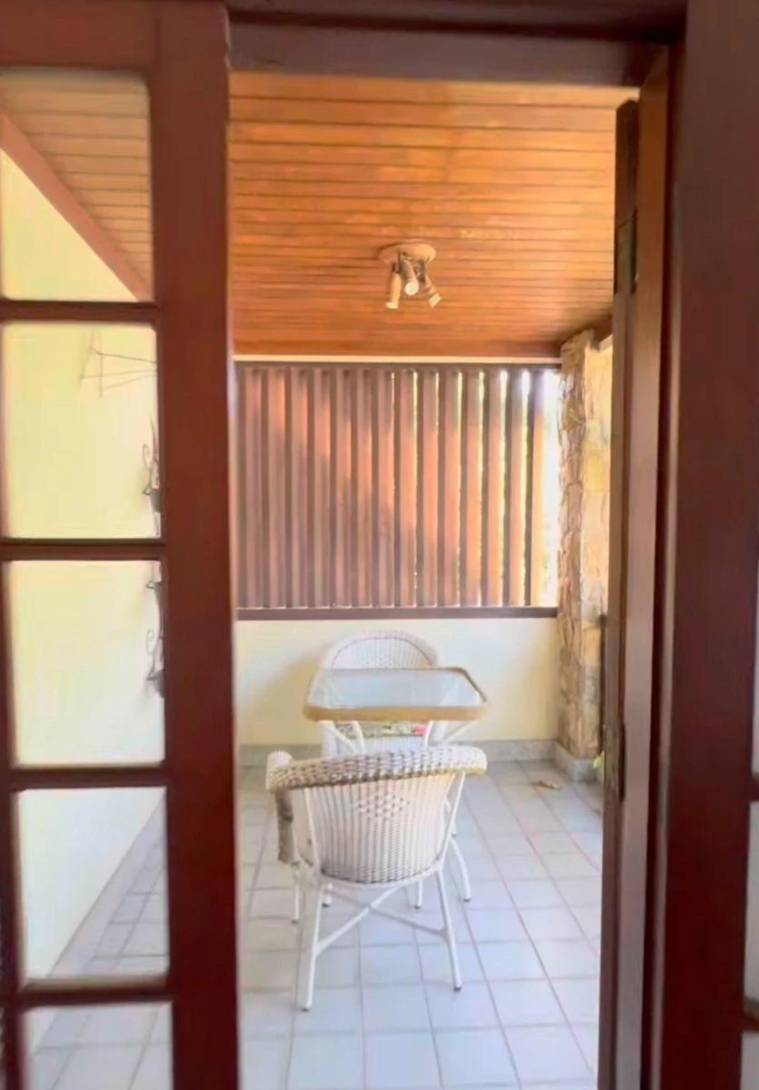 600 m² house with 5 en-suite bedrooms and balcony grill — photo 10