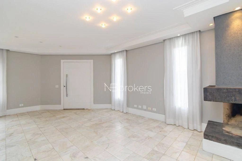 444 m² house with 4 bedrooms, private garden and parking — photo 7