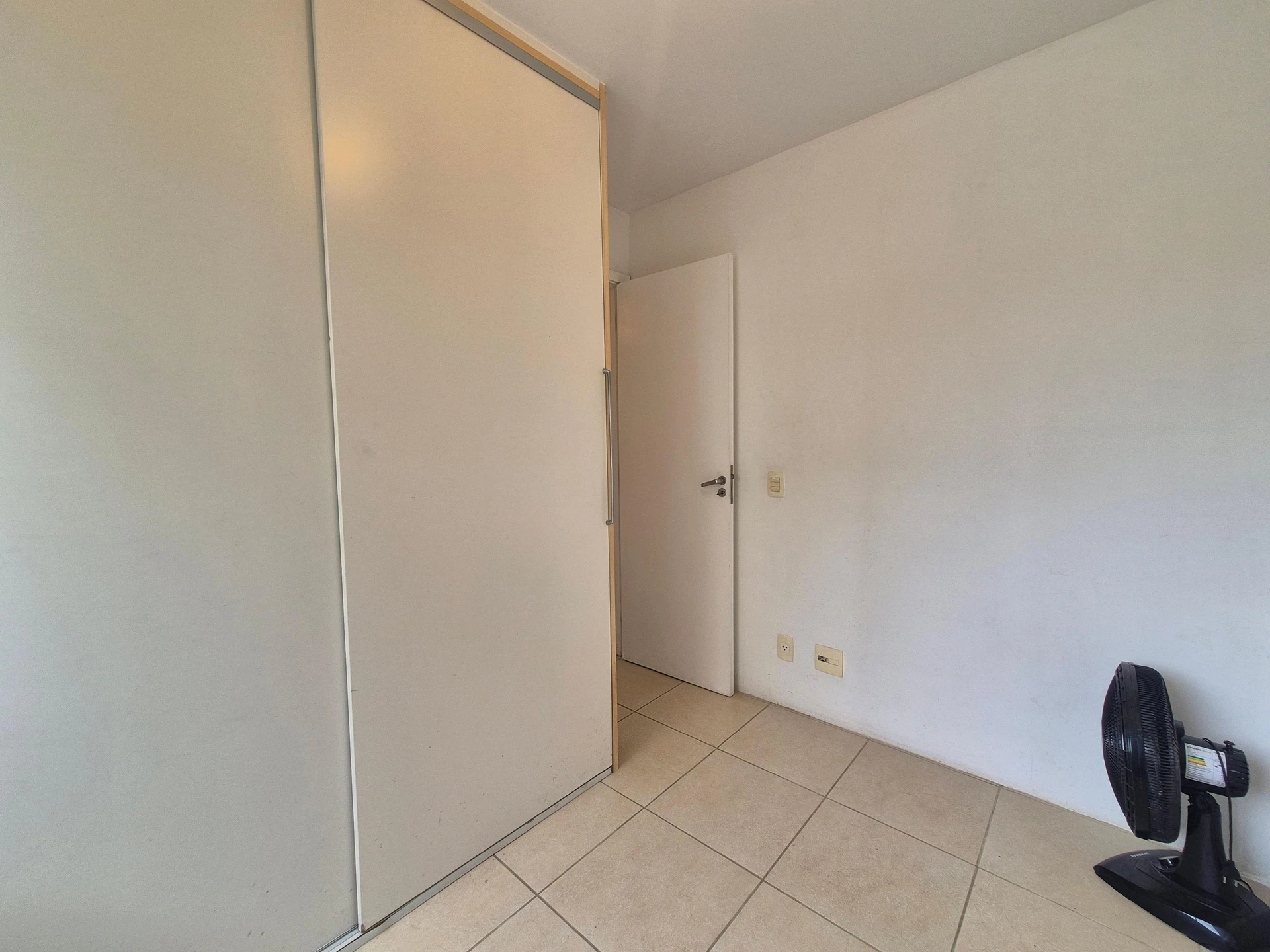 91 m² apartment with a home office and a mountain view — photo 26