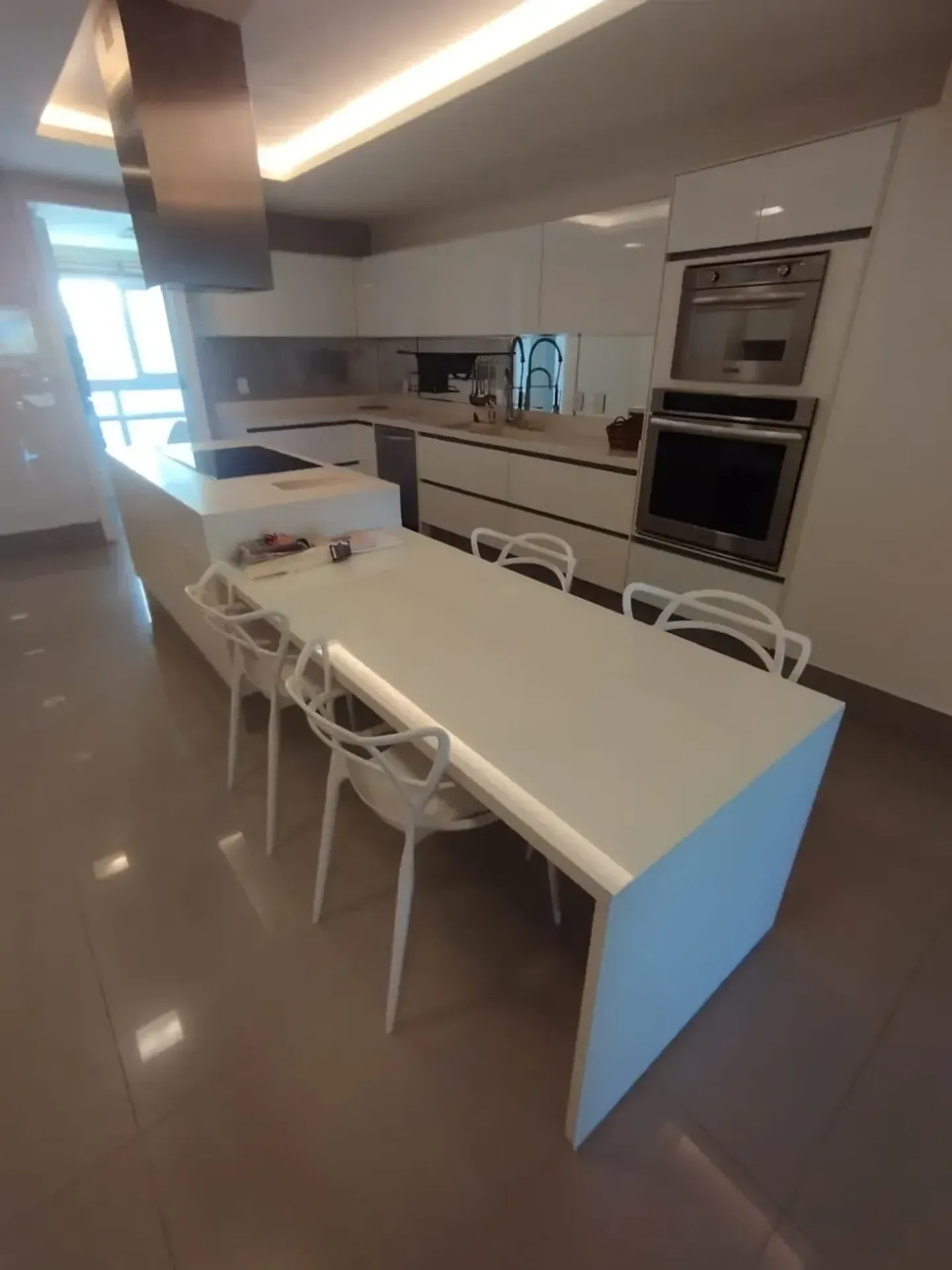 Apartamento sem mobília com 4 quartos e 5 banheiros — photo 38