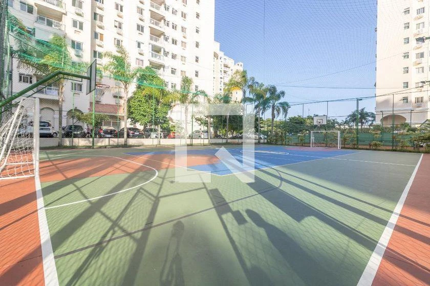 2-bedroom apartment in a building with a gym — photo 16