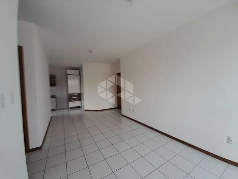 2-bedroom apartment with a closed kitchen and balcony — photo 4