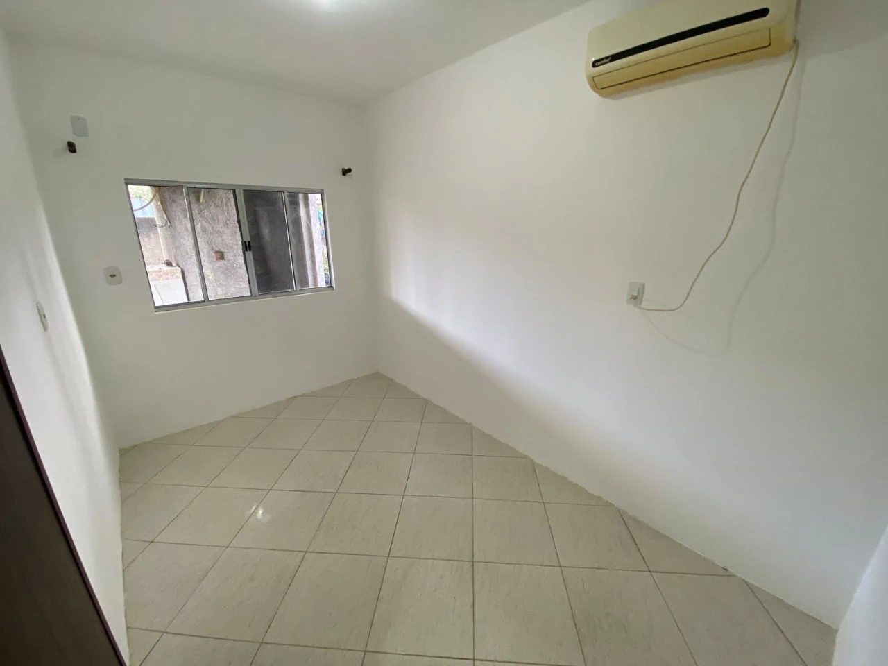 House with 2 bedrooms and a separate closed kitchen — photo 5