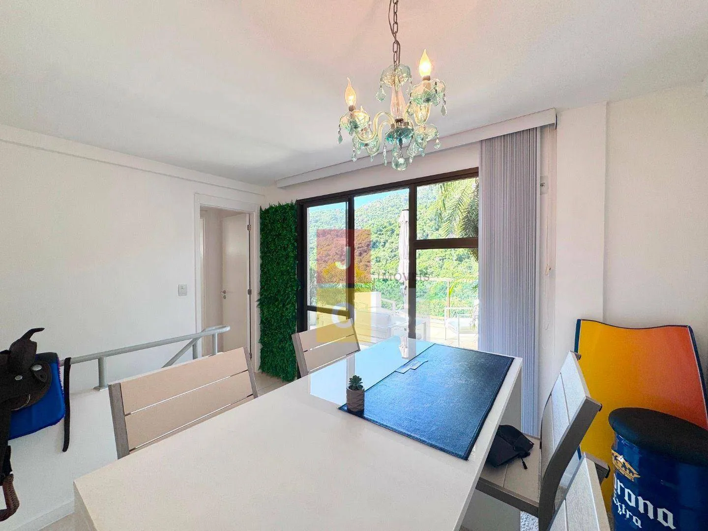 160 m² penthouse with 3 bedrooms and 2 en-suites — photo 62