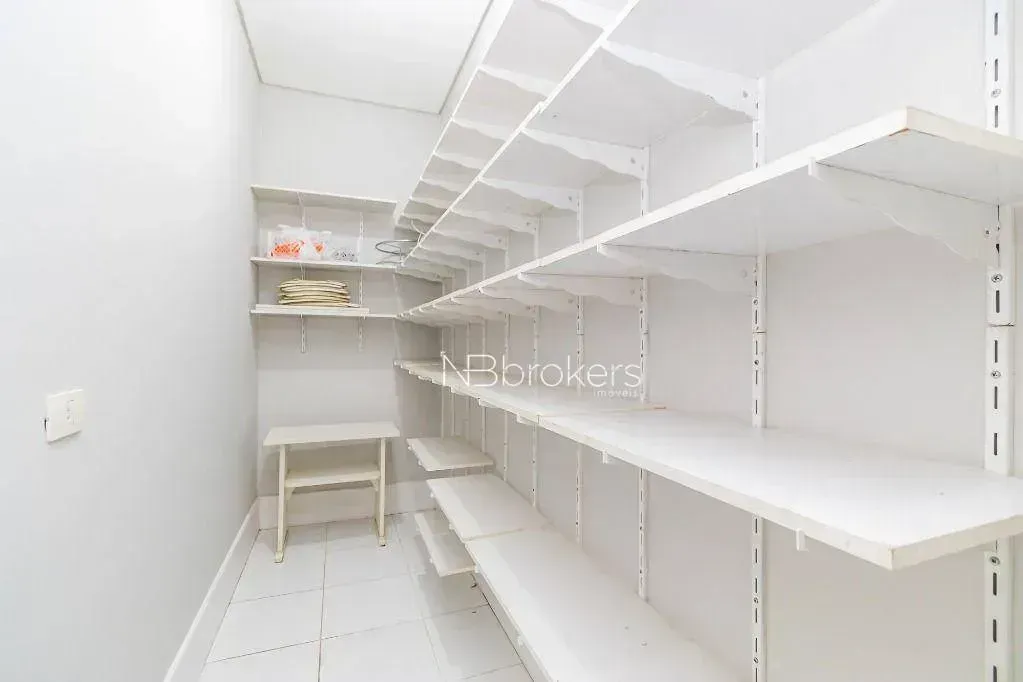 Furnished house with 4 bedrooms and a private garden — photo 36