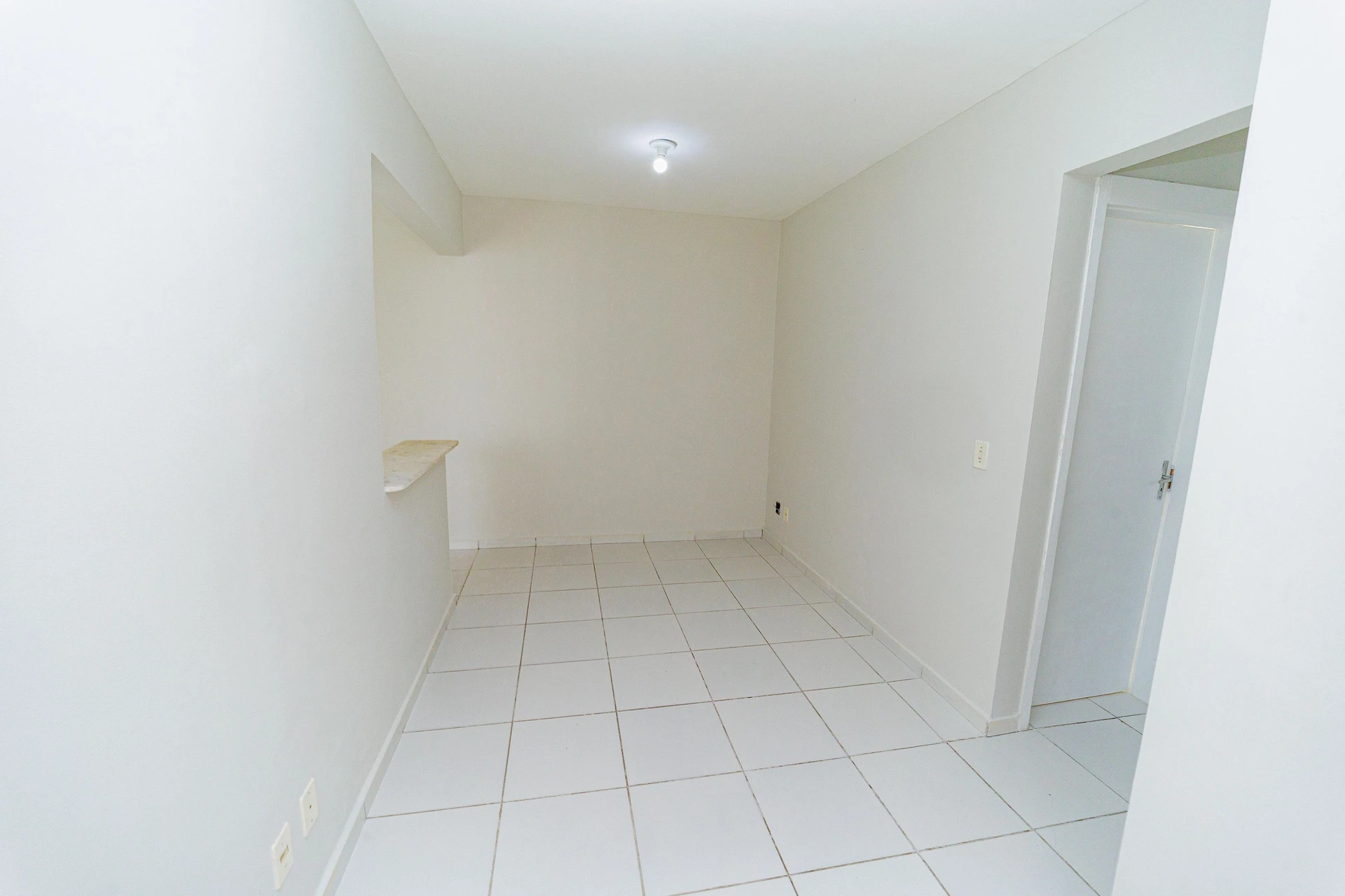 Apartamento de 2 quartos em condomínio com piscina — photo 18