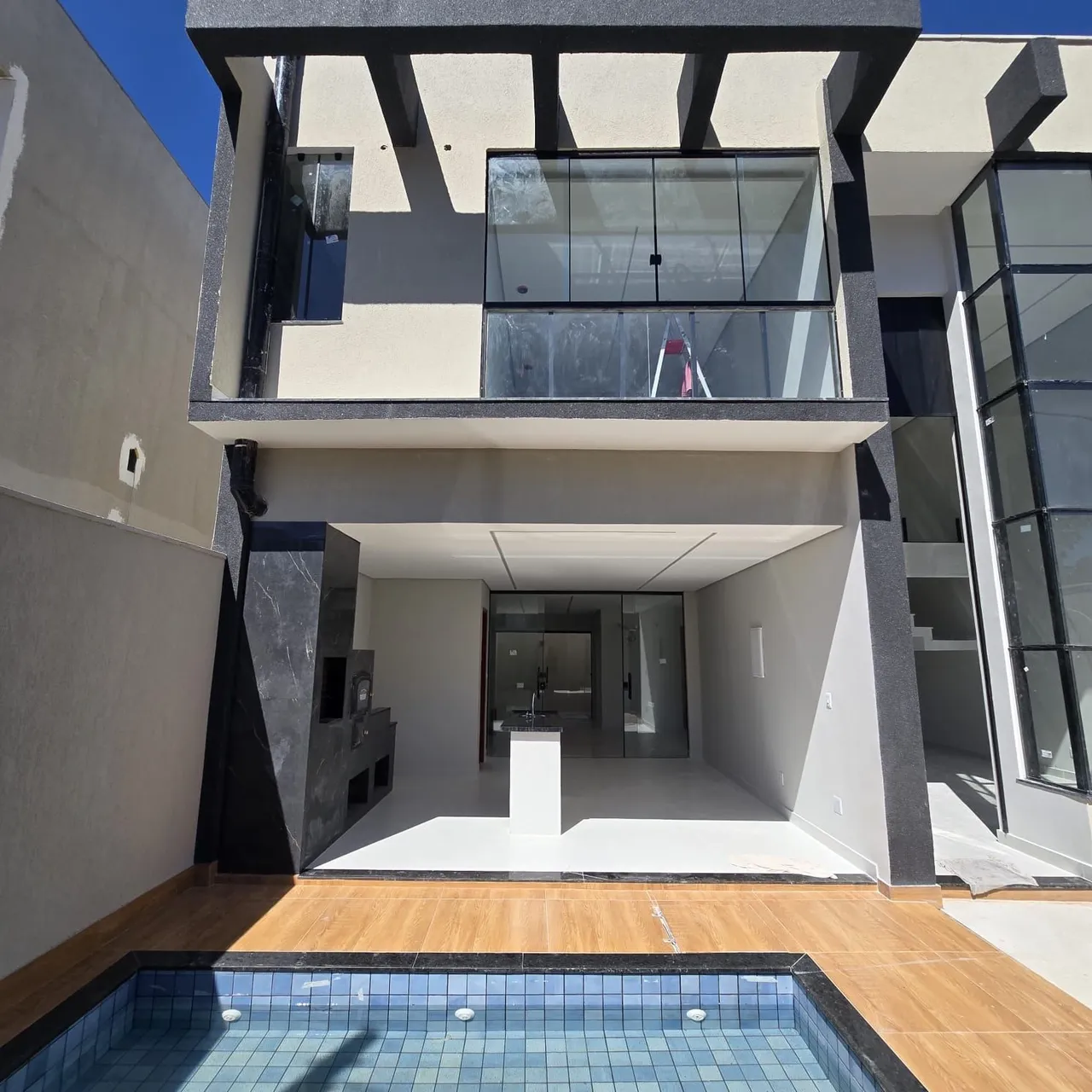 House, 220 m², with a grill on the balcony — photo 6