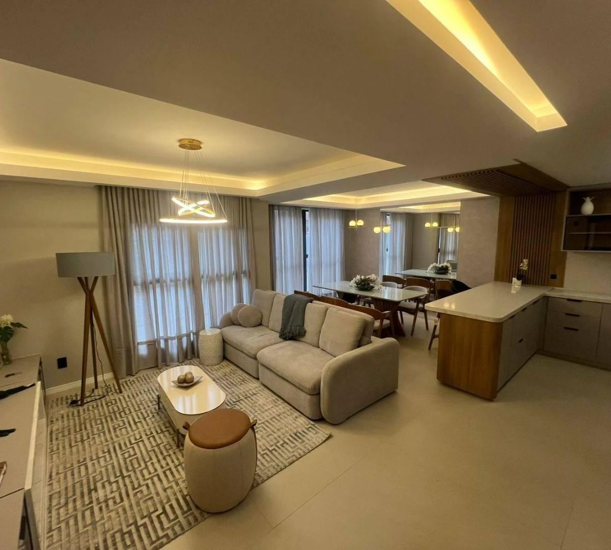 House with 3 bedrooms, 4 bathrooms and balcony — photo 2