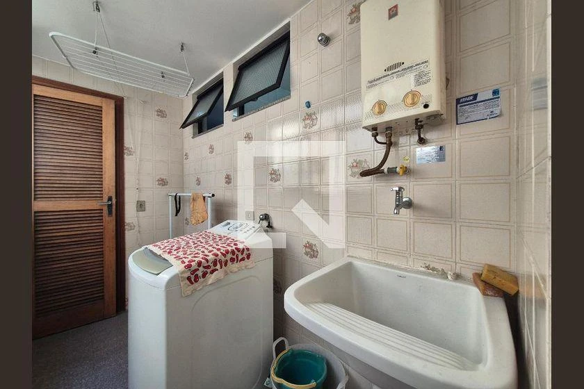 Apartamento de 2 quartos com varanda envidraçada — photo 18