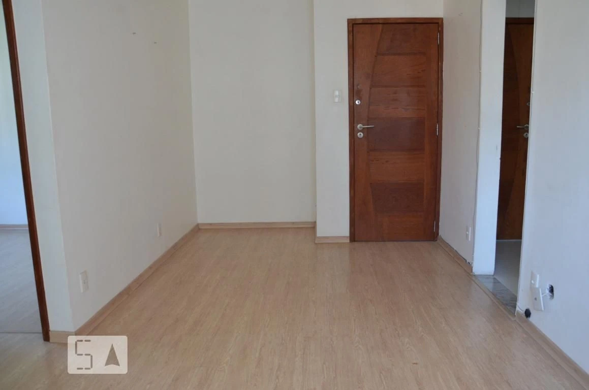 2-bedroom apartment in a building with a pool — photo 25