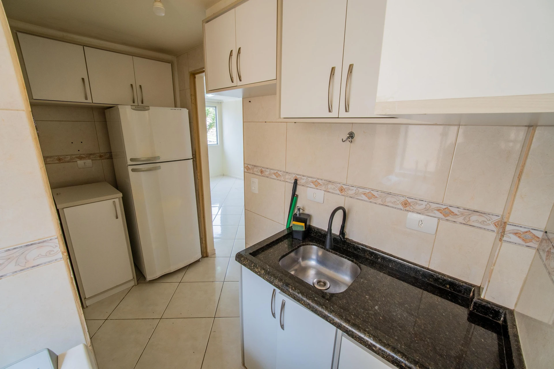 3-bedroom apartment with a washing machine in Curitiba — photo 6