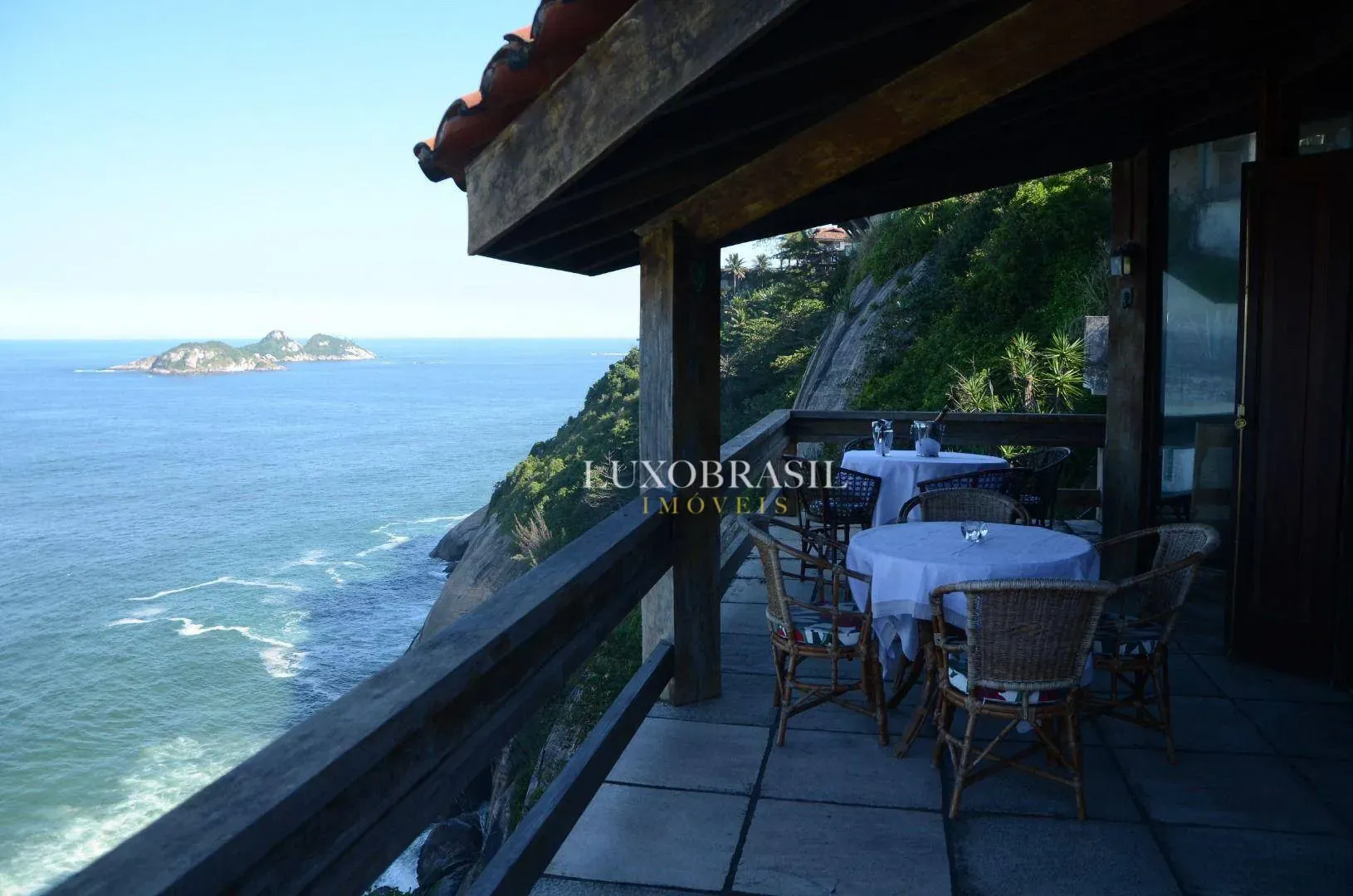 800 m² house with 5 bedrooms and 5 bathrooms — photo 16