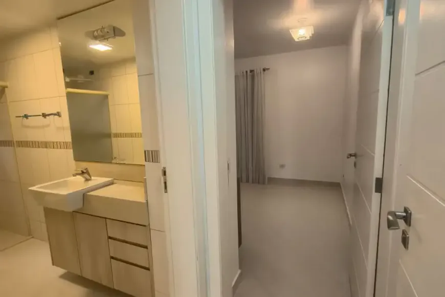 Furnished apartment with 5 bedrooms and 3 bathrooms — photo 15