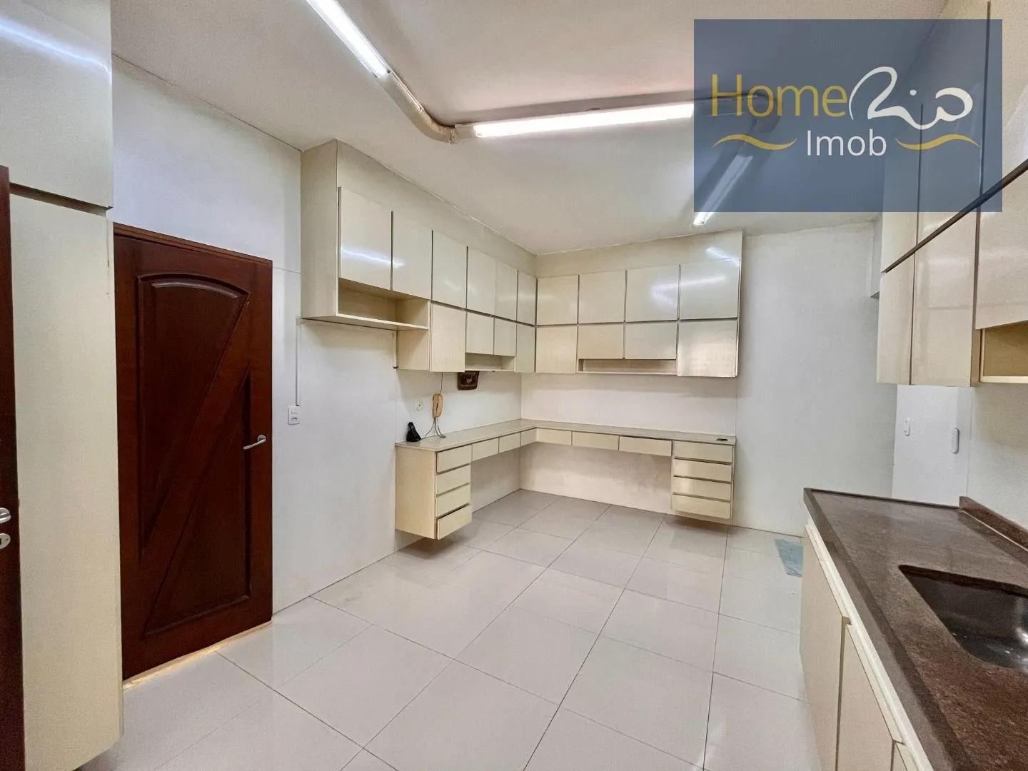 3-bedroom apartment with 2 bathrooms and included parking — photo 29