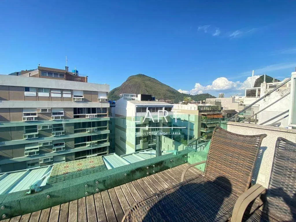 Apartamento com 4 dormitórios e 5 banheiros, 350 m² — photo 28