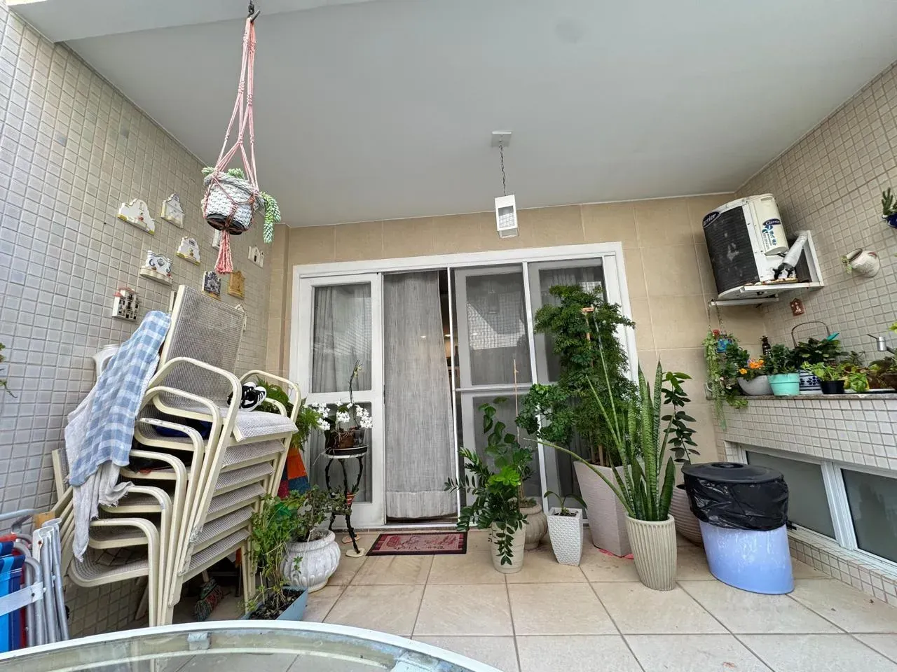 Condo house with 4 bedrooms and a closed kitchen — photo 8