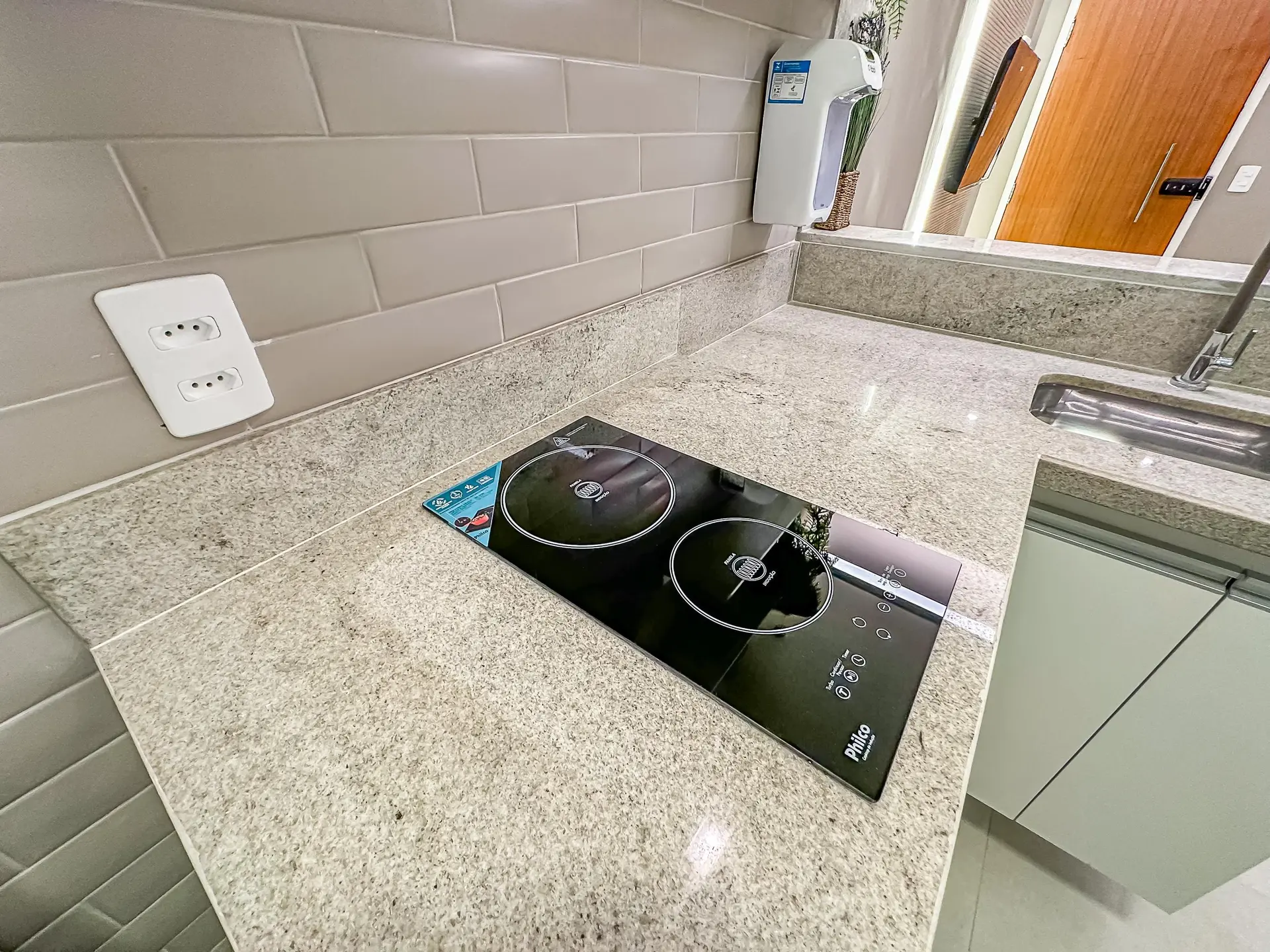 Меблированная квартира с 1 спальней и кухней open-plan — photo 20