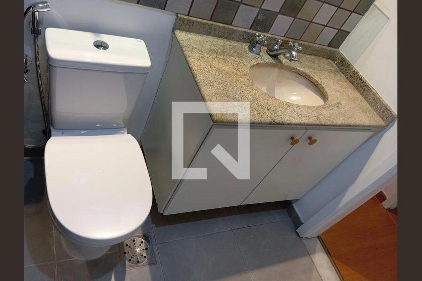 Квартира з 2 спальнями з ванною і балконом, 75 м² — photo 32