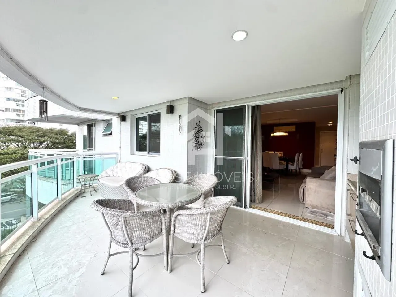 Furnished 3-bedroom apartment with 3 bathrooms — photo 4