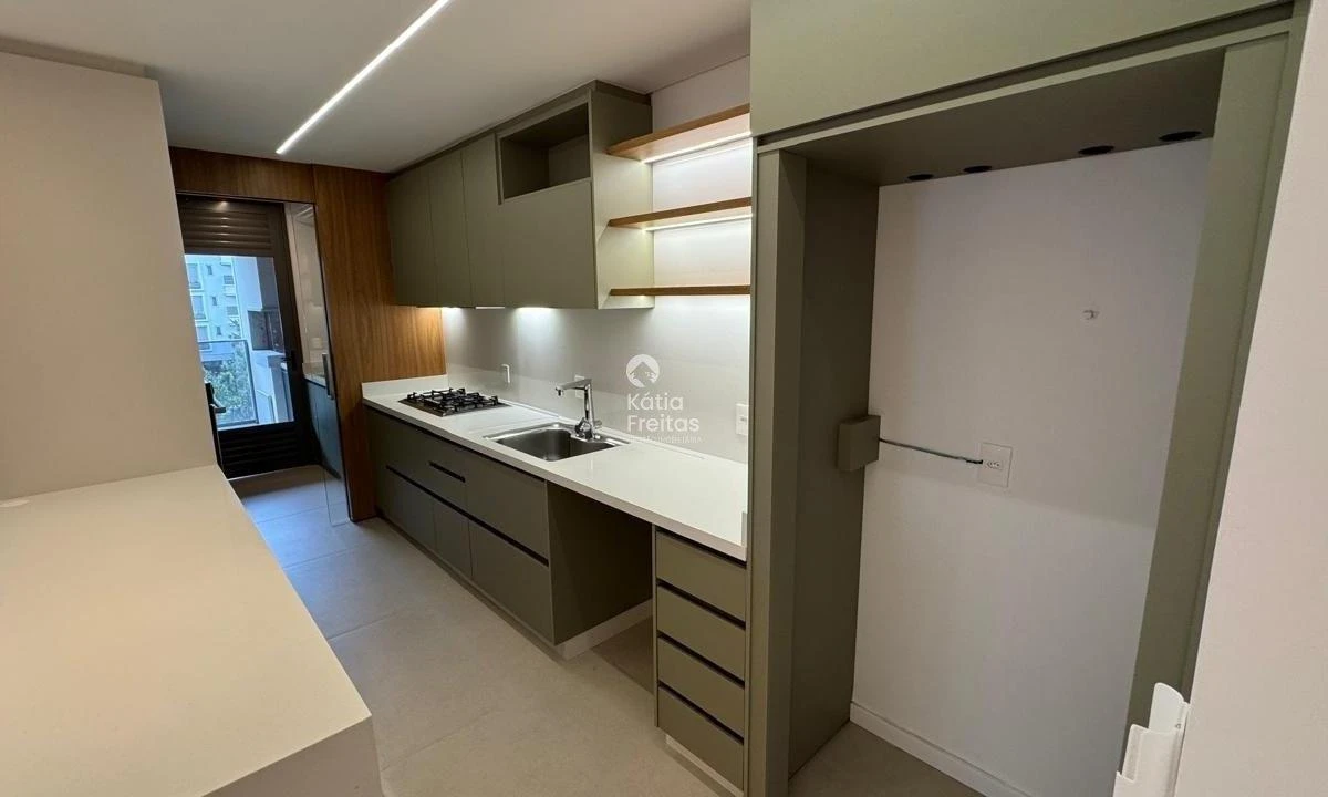 132 m² unfurnished apartment with 3 en-suites — photo 8