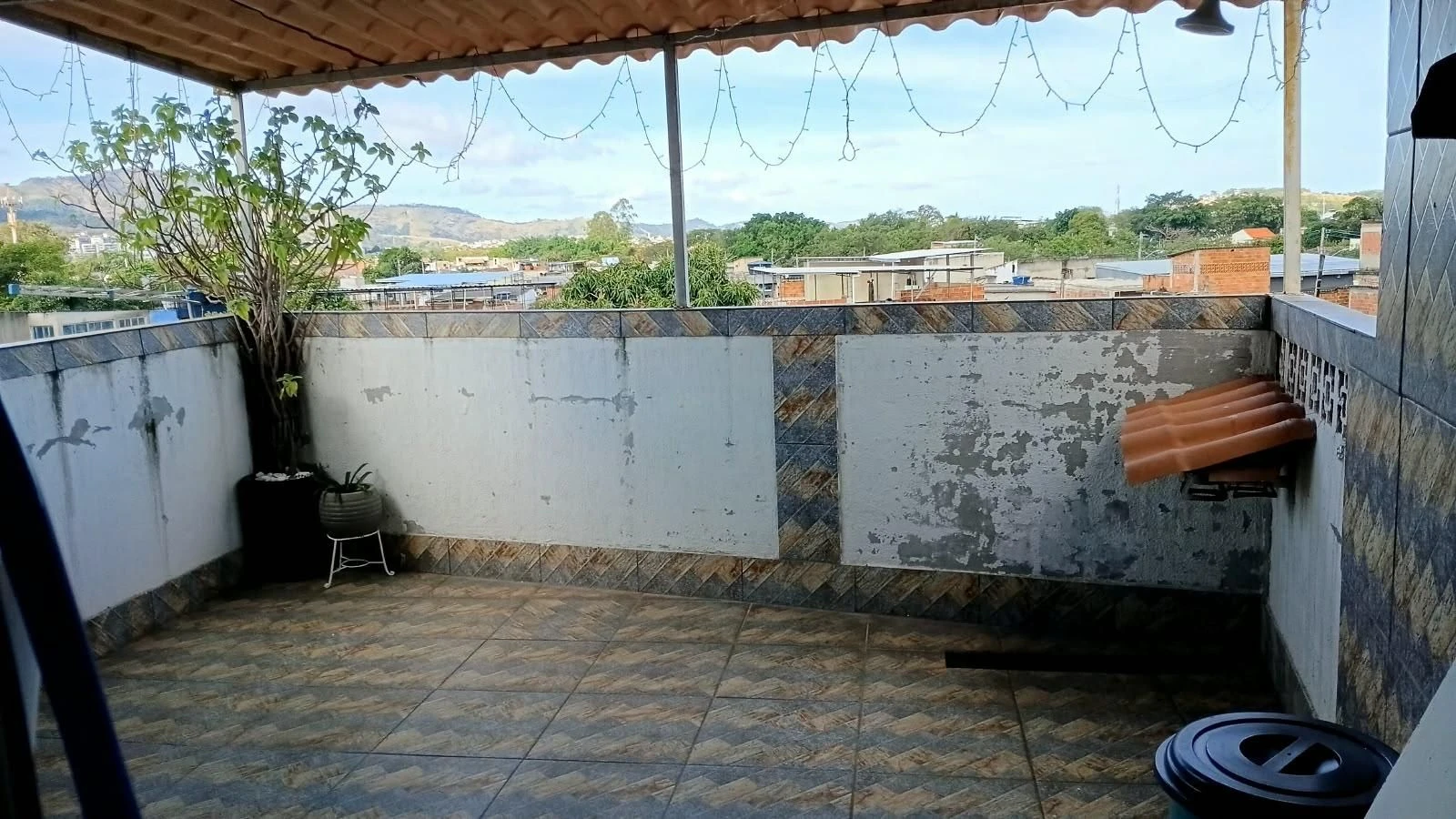 Furnished 3-bedroom house with 4 bathrooms, no parking — photo 32
