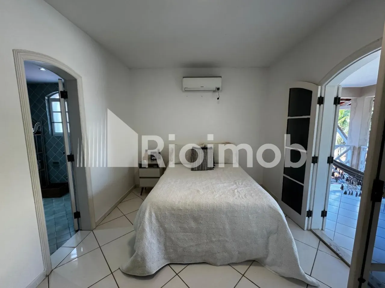 Furnished house with 4 bedrooms and an open-plan kitchen — photo 19
