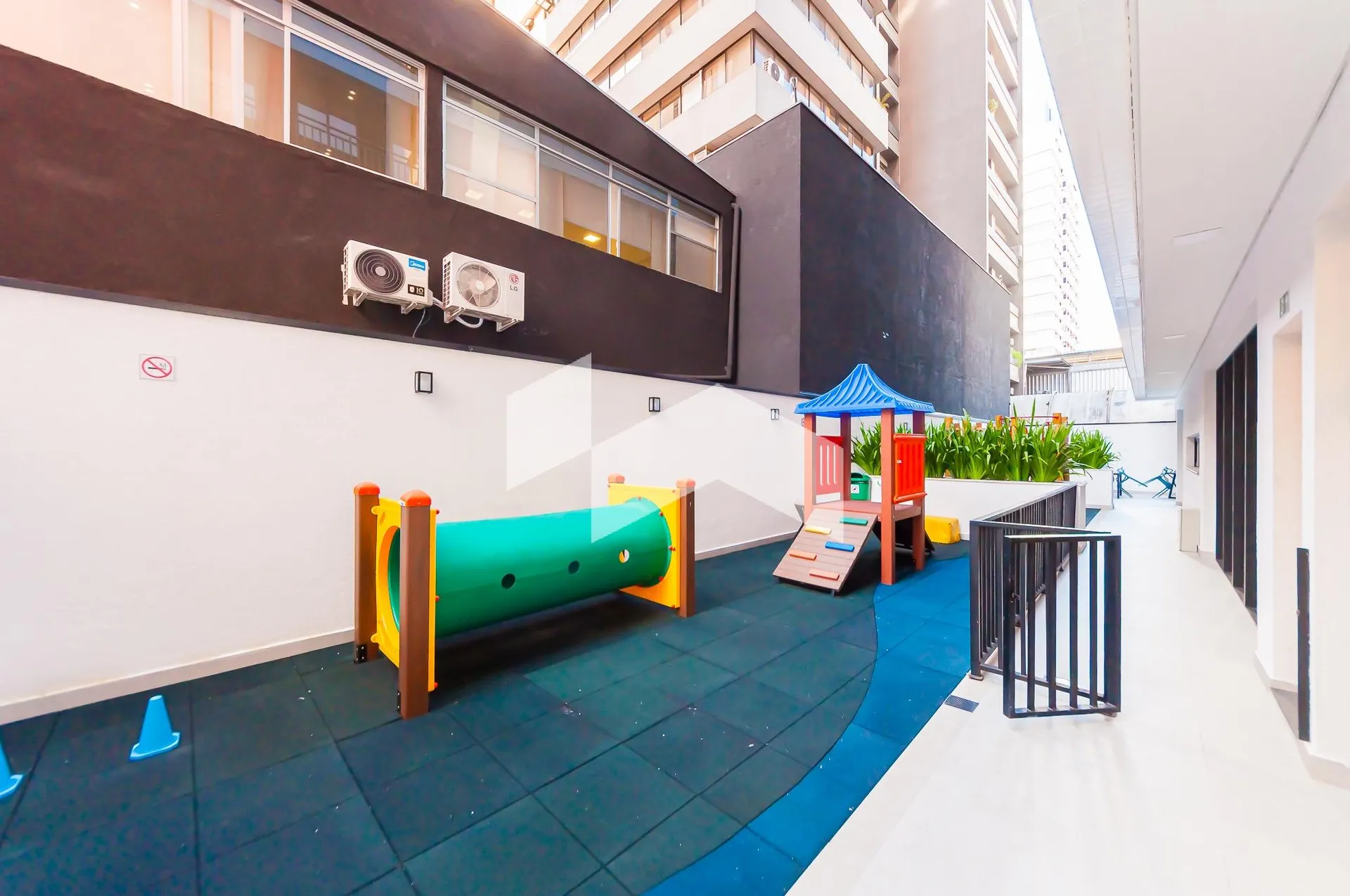 Furnished 26 m² apartment with 1 bedroom and private BBQ — photo 40