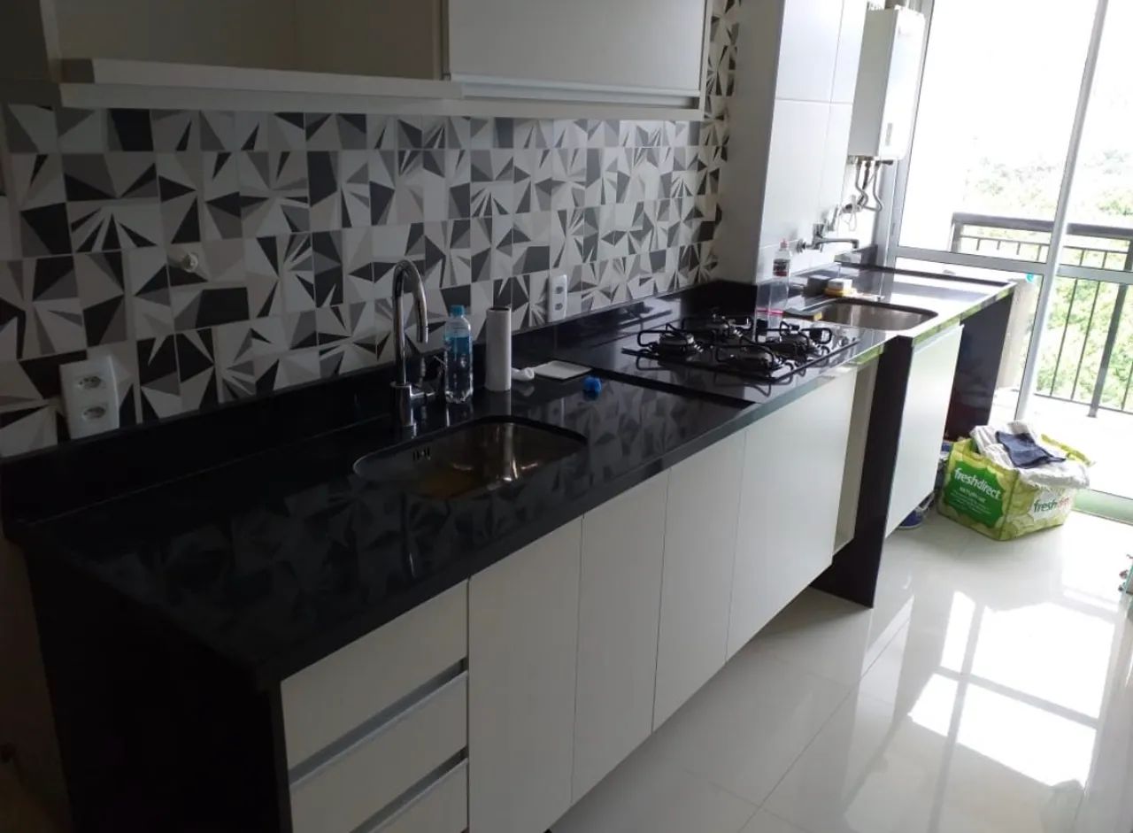 Apartment with open kitchen and gas stove — photo 2