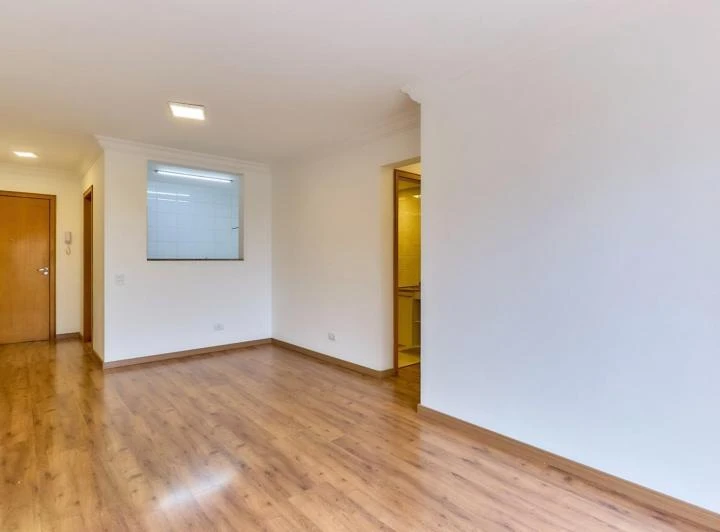 Furnished apartment with 3 bedrooms and 1 ensuite — photo 4