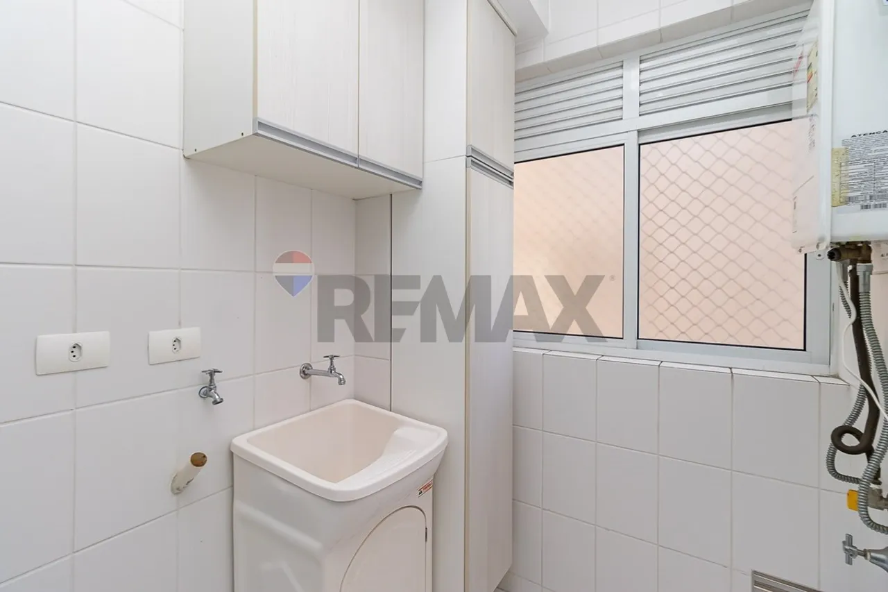 Furnished apartment, 63 m², with wood or laminate floors — photo 7