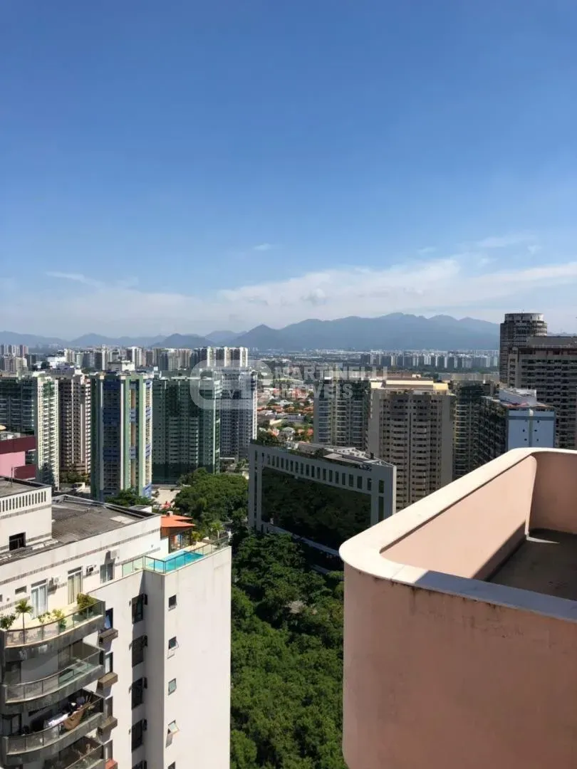 2-bedroom apartment with 2 en-suite bathrooms and balcony — photo 4