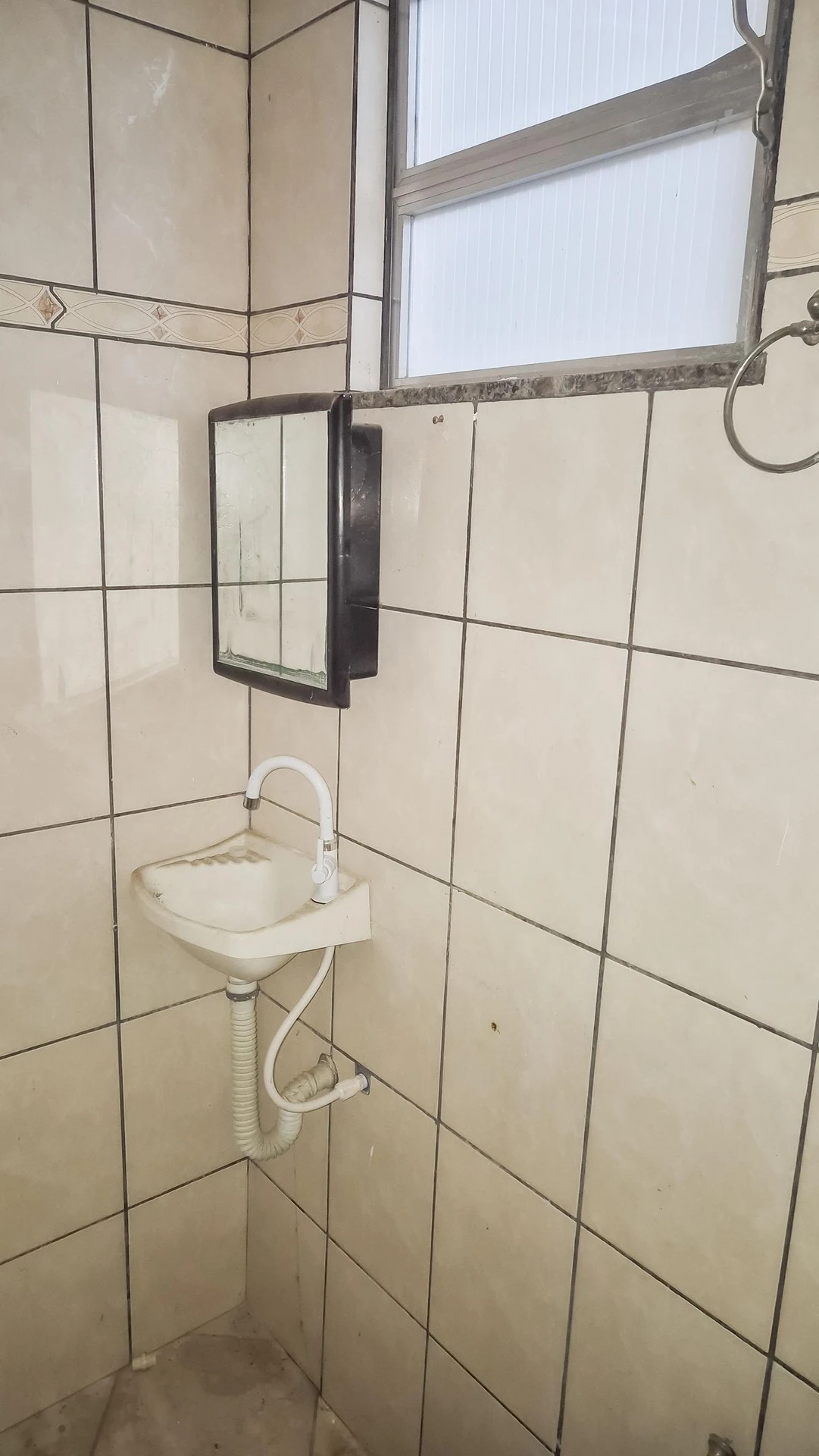 House with 2 bedrooms and a washing machine — photo 28