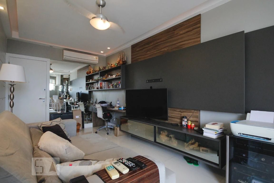 Furnished 1-bedroom apartment with open-plan kitchen — photo 21