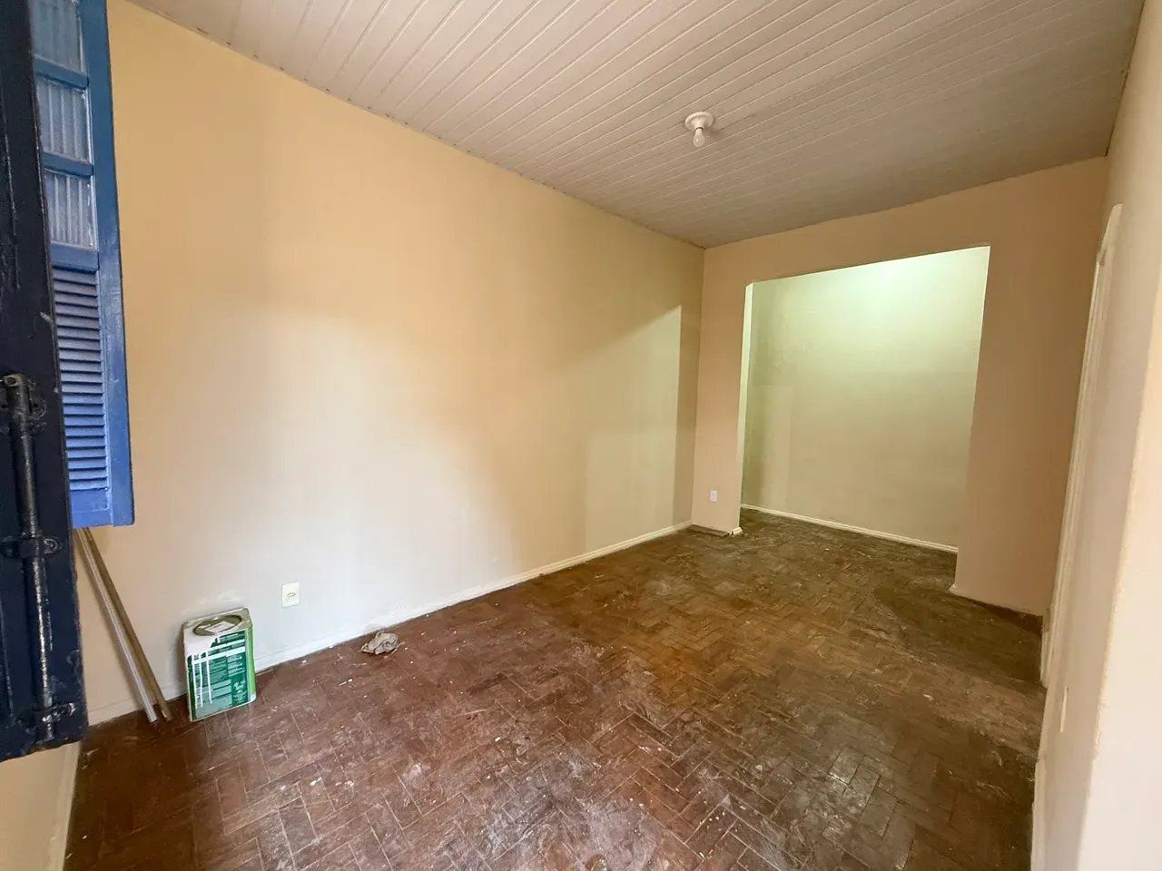 2-bedroom apartment with a walk-in closet — photo 5