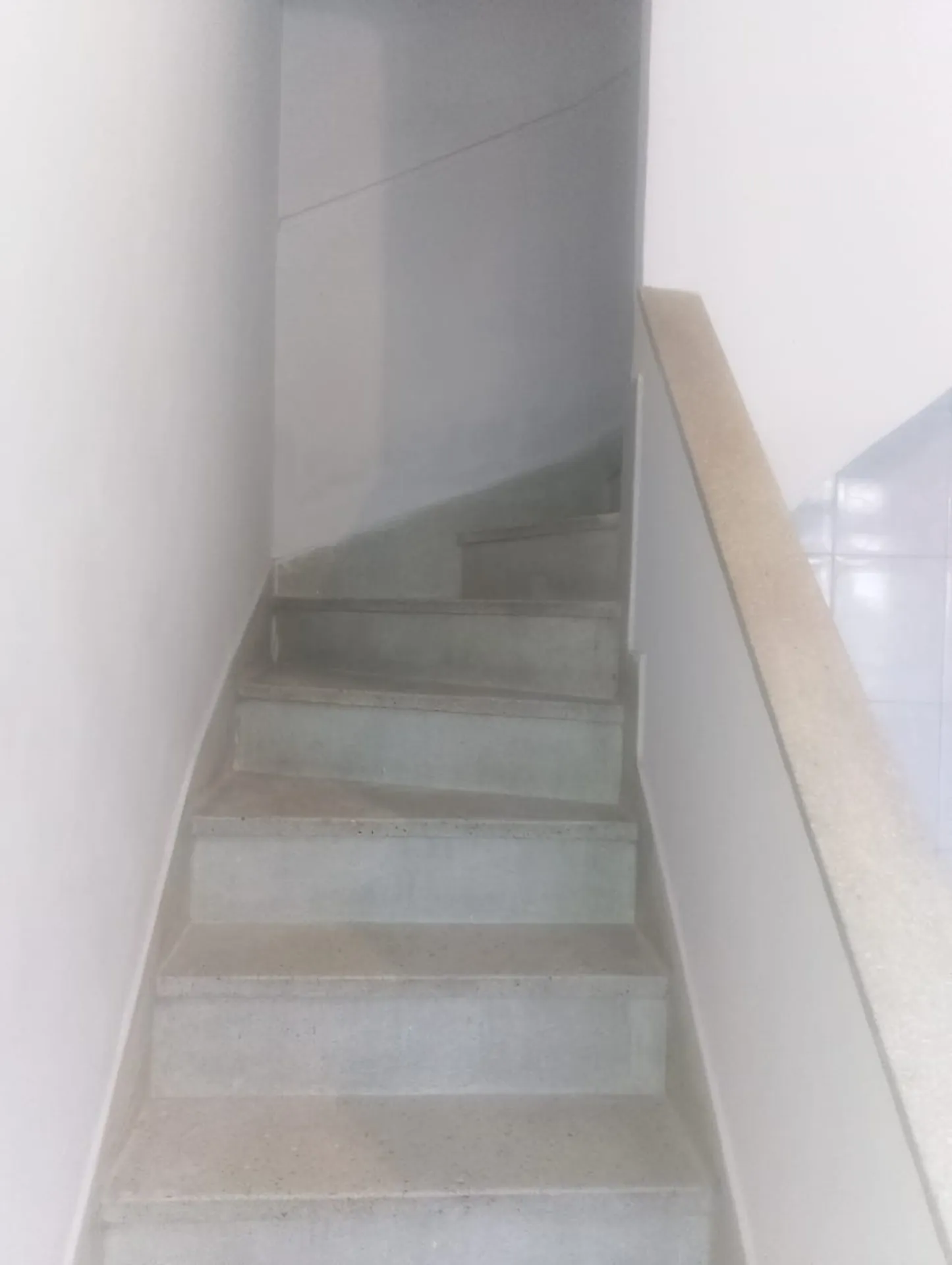 Casa sem mobília com 2 quartos e cozinha separada — photo 31