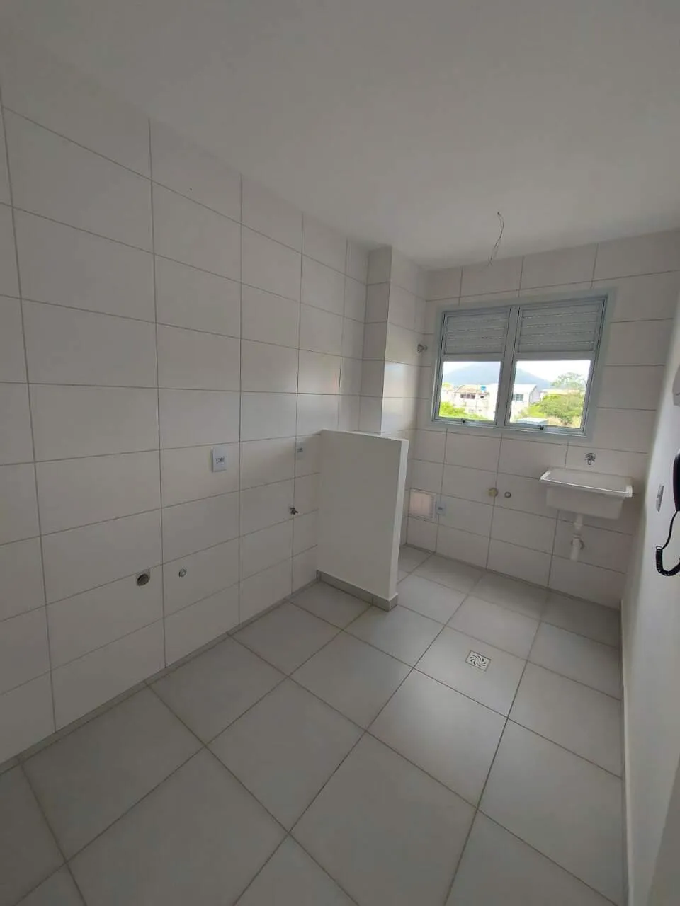 2-bedroom apartment with 1 bathroom and a balcony — photo 2