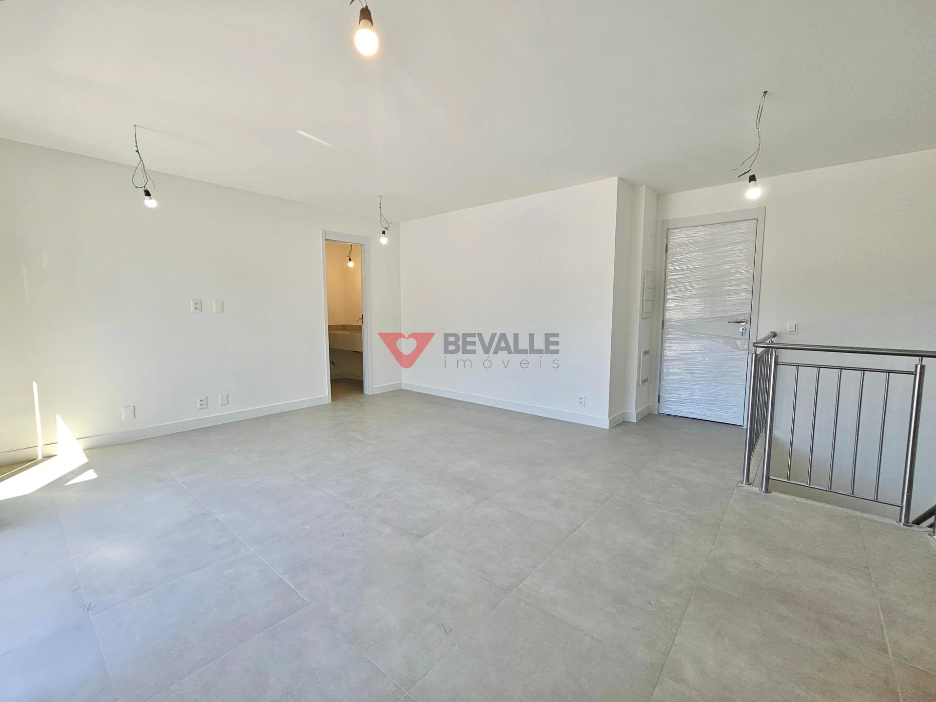 3-bedroom top-floor home with balcony and 152 m² — photo 13