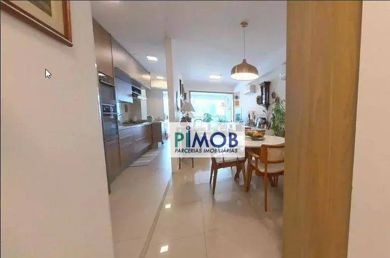 Furnished 4-bedroom apartment with 233 m² — photo 17