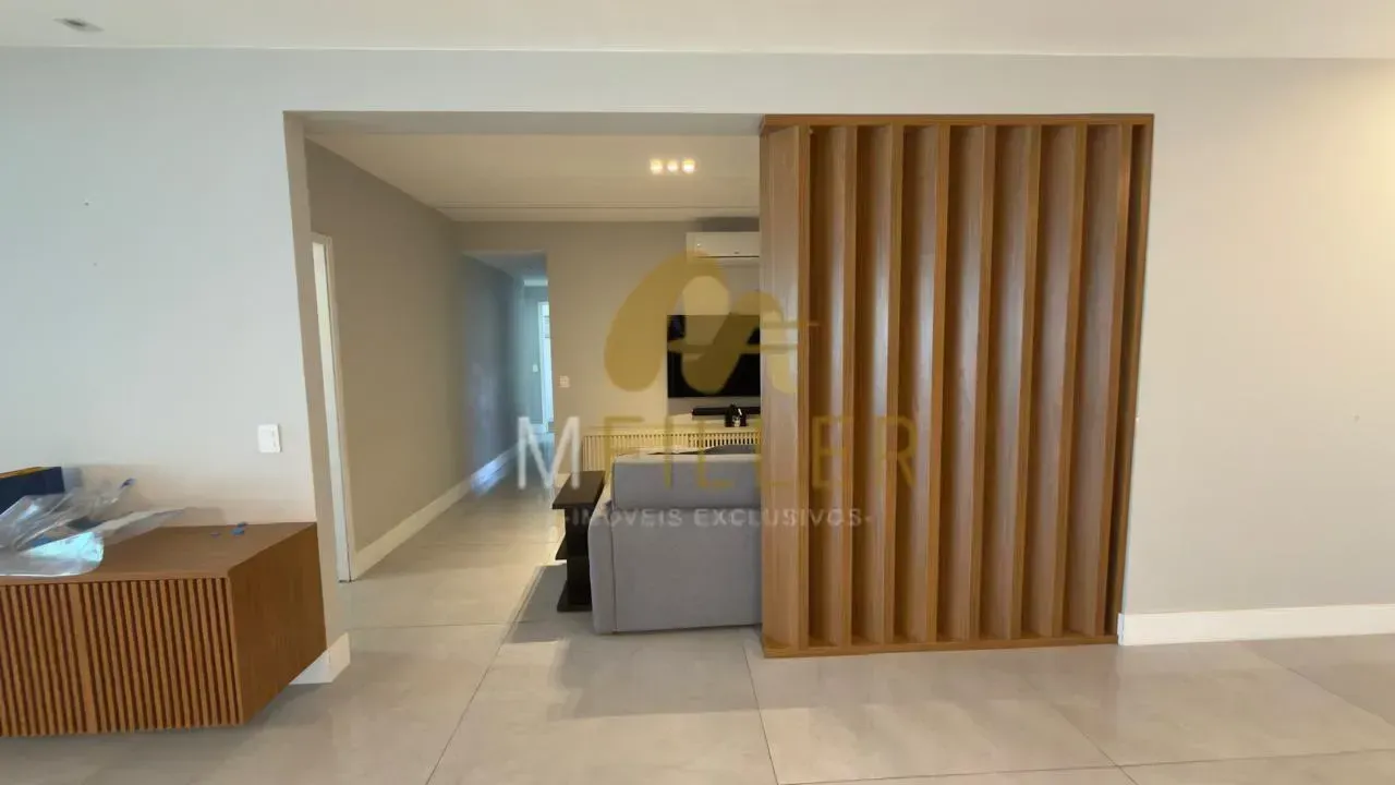 Furnished apartment with 4 bedrooms and 5 bathrooms — photo 15