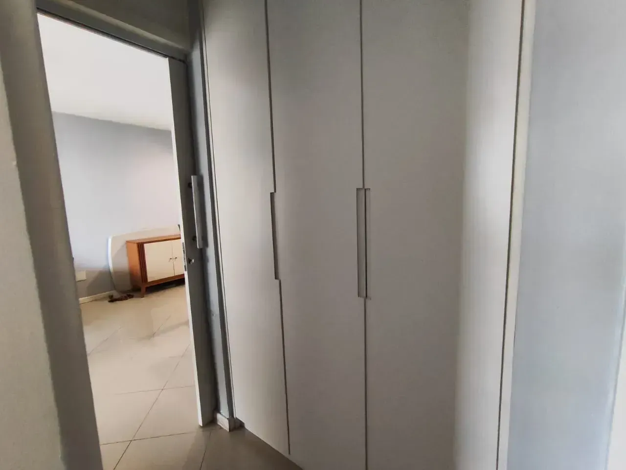 Furnished apartment with 3 bedrooms and 2 bathrooms — photo 20