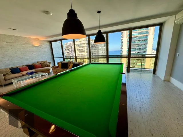 Furnished penthouse apartment with 5 bedrooms and 5 baths — photo 56