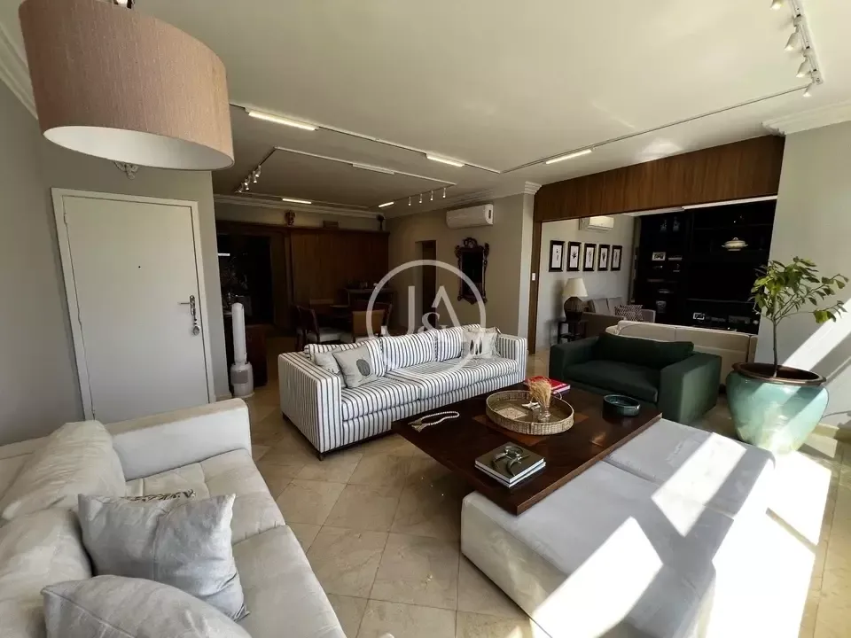 Furnished 3-bedroom apartment with 155 m² — photo 4