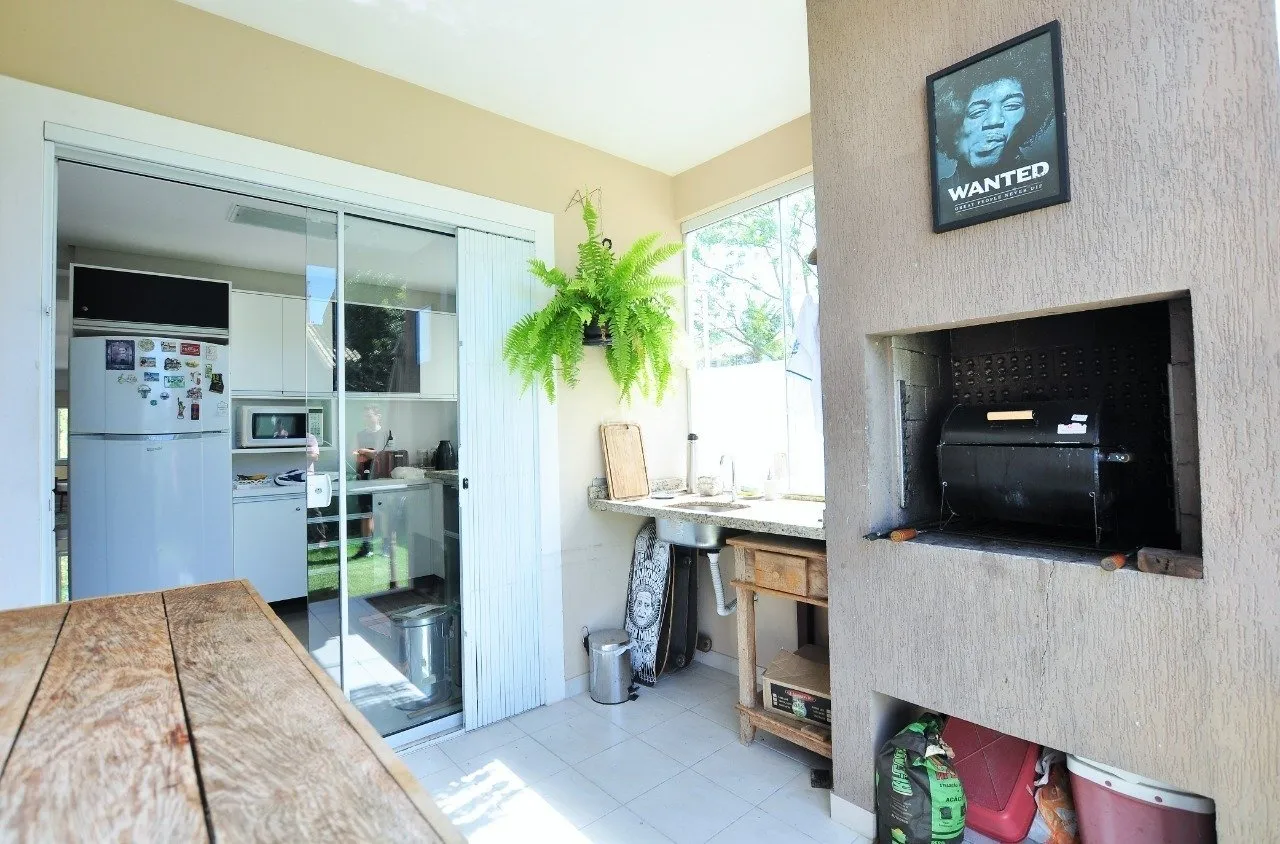 146 m² house with a walk-in closet and a garden — photo 18