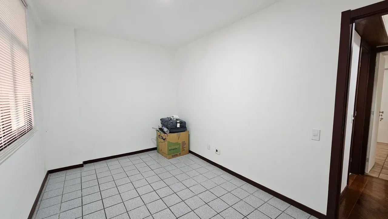 Apartment with 3 bedrooms and a balcony — photo 14